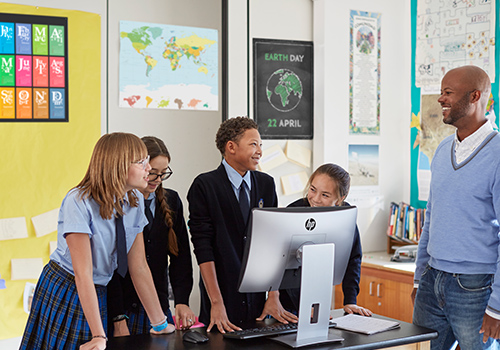 Teacher and student using HP all in one device