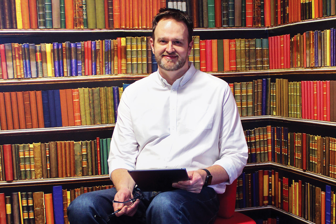 Apple Education Expert with iPad